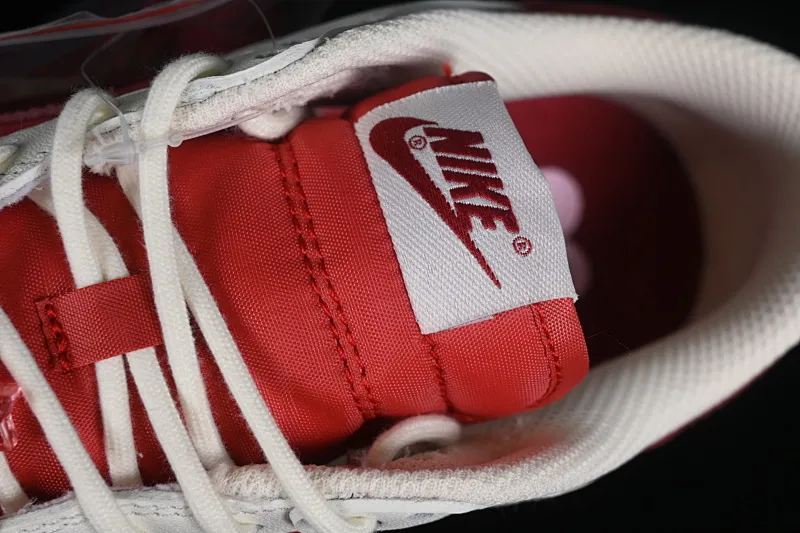 All categories Nk SB Dunk series Nk SB Dunk Low low-top sneakers Nk Dunk Low GS "Valentine's Day" Valentine's Day color SB low-top casual sneakers HF0736-161